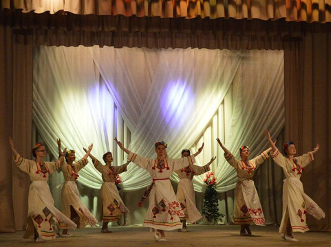 В год своего пятилетия танцевальная группа «Реверанс» из Вохтоги удостоена звания «Образцовый художественный коллектив» 