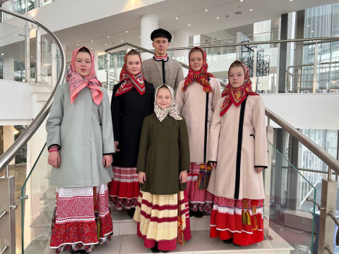  «Дивья красота»: нюксенский ансамбль «Боркунцы» победил на всероссийском конкурсе национальных костюмов