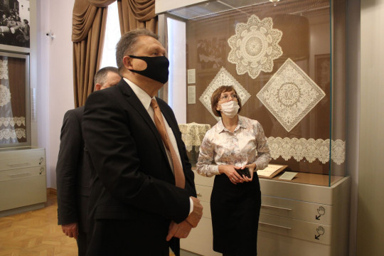 Посол Словении в России Бранко Раковец побывал в вологодском Музее кружева