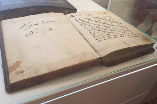 Рукописные и старопечатные книги из закрытого Кирилло-Новоезерского монастыря покажут в Череповце