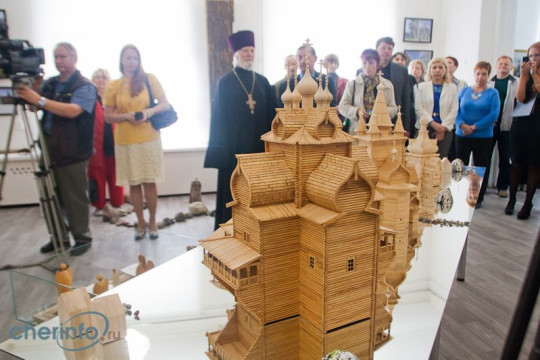 Выставка «Памяти забытых церквей» открылась в Художественном музее Череповца