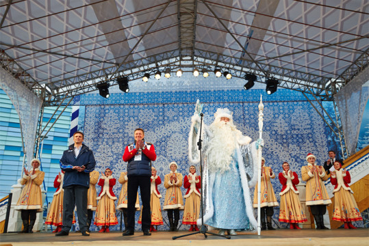 Дед Мороз на открытии форума по туризму в Сочи