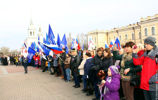 Большой концерт и силовое экстрим-шоу пройдут на Кремлевской площади в День народного единства 