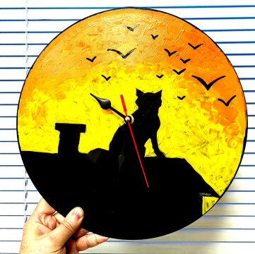 Нарисовать кошку на виниловой пластинке предлагает вологжанам художник Олег Малинин