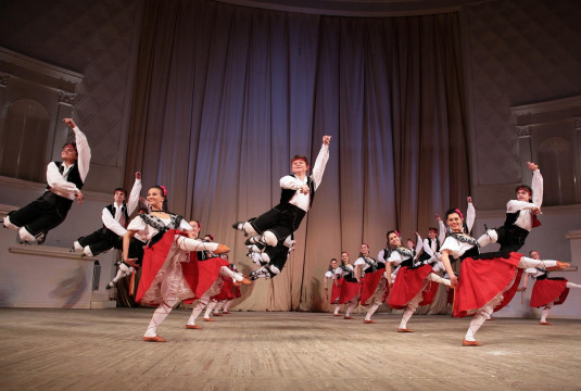 Танцы славянских народов увидят вологжане на концерте академического ансамбля имени Игоря Моисеева в виртуальном зале Вологодской филармонии