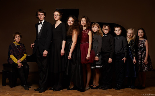 Традиции петербургской фортепианной школы представят в Вологде ученики Ольги Курнавиной