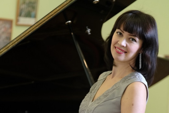 На «Концерт в день рожденья» приглашает вологжан пианистка Анна Карасова