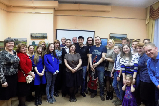 Участники харовских вокально-инструментальных ансамблей встретились на музыкальном вечере «Особые радости»