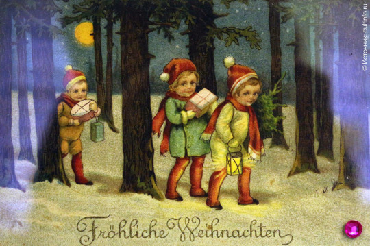 Ощутить приближение новогодних праздников поможет выставка старинных рождественских открыток в областной библиотеке