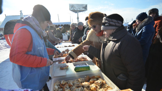 С традициями национальных кухонь познакомились вологжане на фестивале «Вологда хлебосольная»