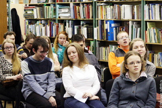 На встречу «Профессия – работник издательства» приглашает школьников Вологодская областная юношеская библиотека 