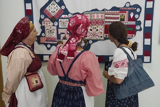 Вологодские мастера представили уникальную карту региона на фестивале «Вышитая Россия»