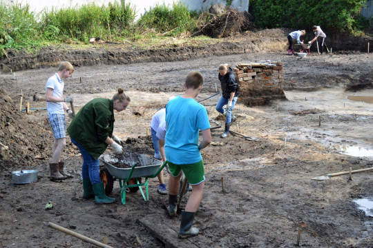 Экскурсия по археологическому раскопу в историческом центре Вологды в День археолога отменяется в связи с неблагоприятными погодными условиями