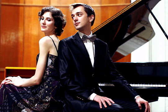 Фортепианный дуэт «Aventure Piano Duo»выступит в Вологодской филармонии  