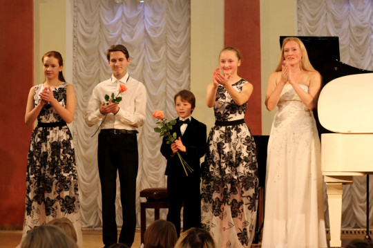 Юные музыканты Санкт-Петербурга выступили в Вологде для своих сверстников