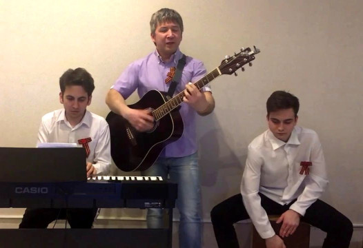 Семейный ансамбль Мишановых из села Липин Бор участвует в акции «Песни Победы» 