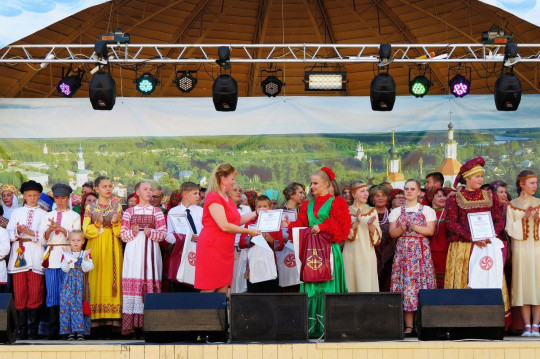 Более 100 артистов из 12 районов области выступили на гала-концерте фестиваля «Таланты земли Вологодской»