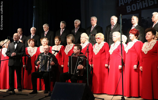 Народный хор ветеранов ДКЖ даст концерт в сквере возле Дома-музея Петра I
