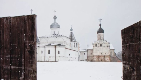 Ольга Силина продолжает рассказ о символике терракотового орнамента собора Рождества Богородицы Ферапонтова монастыря 