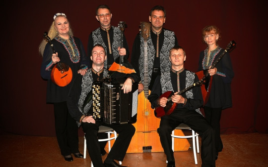 Ансамбль Губернаторского оркестра русских народных инструментов приглашает на концертное шоу «И снова вместе!»