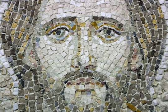 Мозаичная икона Спаса Вседержителя «на водах» создана из осколков фресок крохинского храма 