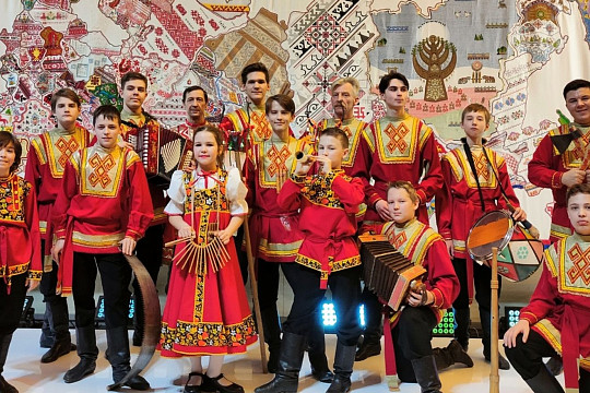 Ансамбль народных инструментов «Русский сувенир» представит вологжанам новую концертную программу