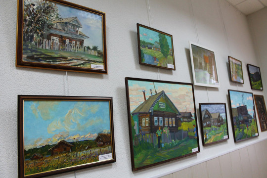 В Великом Устюге открылась выставка, посвященная деревне Илатовской