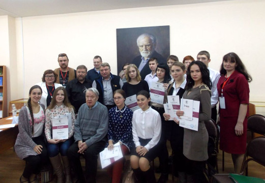 Поэты и прозаики со всей России участвуют в литературном семинаре молодых авторов