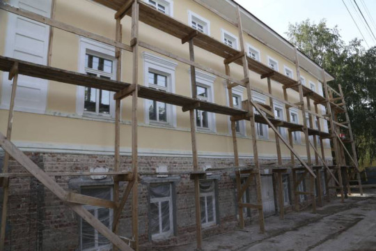 Ремонтно-реставрационные работы на доме № 15 по улице Мира