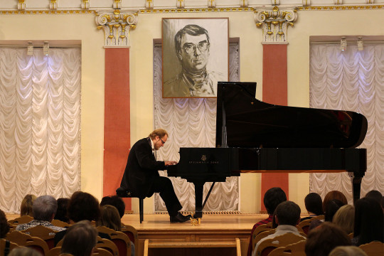 «Музыка Гаврилина для меня открытие»: Филипп Субботин выступил на Гаврилинском фестивале в Вологде