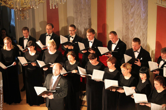 «Четыре века хоровой музыки» охватил в своем концерте Академический камерный хор государственной филармонии Костромской области