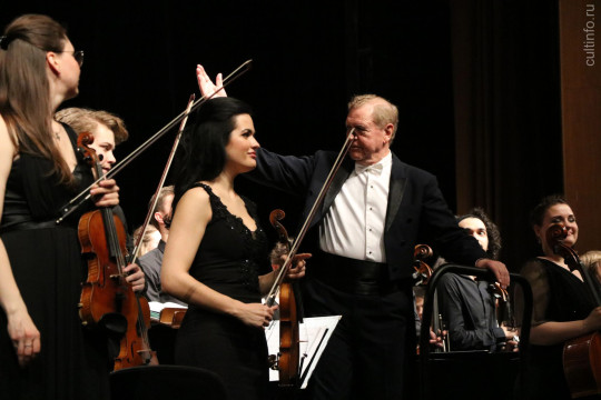 «Молодежь для молодежи»: самый молодой симфонический оркестр России выступил в Вологде и Череповце