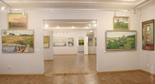 Побывать в Тотьме можно не выезжая из Вологды: в Доме Корбакова открылась выставка художника Николая Сажина 