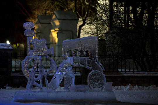 Лучшие мастера Северо-Запада принимают участие в конкурсе ледяных скульптур в Череповце
