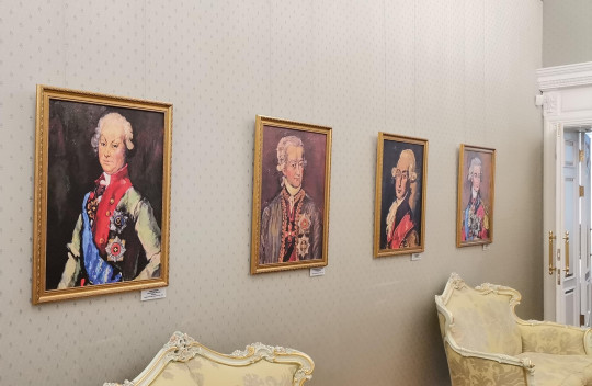 Выставка портретов вологодских губернаторов открылась ко Дню образования региона