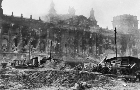Этот день 75 лет назад: cоветские войска пробиваются к центру Берлина