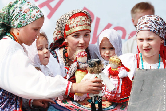 Вологодские семьи приглашаются к участию в конкурсе «Культурное наследие Вологодчины в семейных традициях»