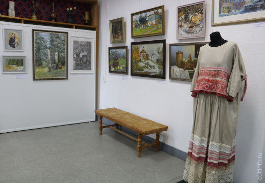 Обрядам и традициям посвящена традиционная выставка вологодских художниц «Мир женщины» 