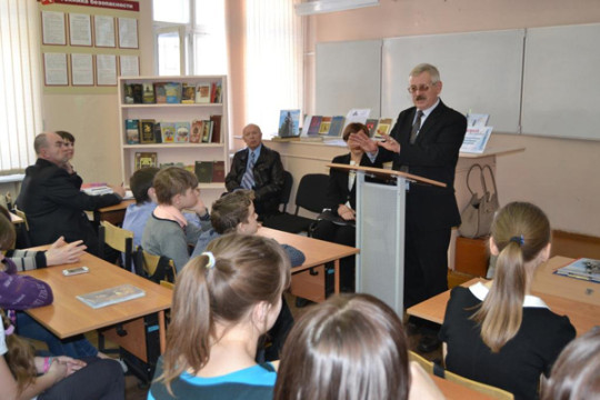 Руководству средней школы № 21 г. Вологды поступило предложение о присвоении учреждению имени князя Михаила Воротынского