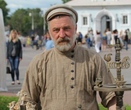 «Буду мастером!» Лучковую пилу предлагает изготовить народный мастер России Алексей Безобразов