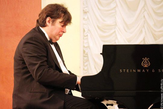 Выступления пианиста мирового уровня Олега Полянского в районах Вологодской области стали возможны благодаря реализации проекта «Филармония в провинции»