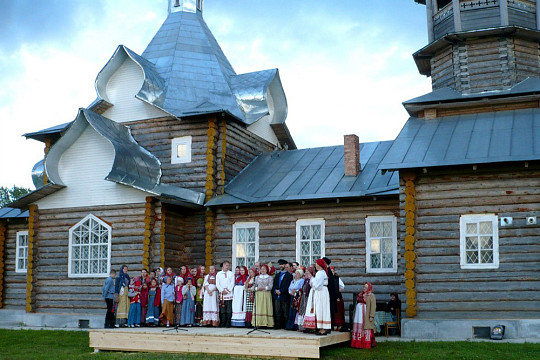 Несколько десятков фольклорных коллективов приняли участие в фестивале «Живая старина»