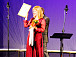 Вручение Гран-при фестиваля Ольге Рочевой, руководителю женского хора Колледжа искусств Республики Коми (Сыктывкар)