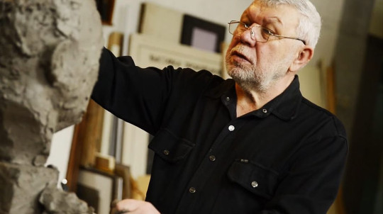 Скульптор Александр Шебунин покажет работы в Белозерске