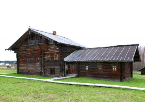 О доме, который был первым перевезен в музей «Семёнково», рассказывает онлайн-проект «Ваш гид по музею» 