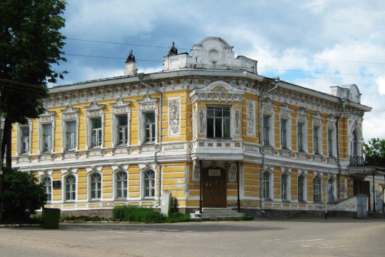 Устюженской центральной районной библиотеки имени Батюшковых 130 лет