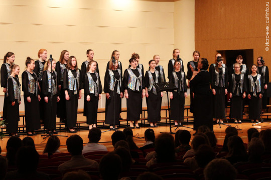 Большой концерт даст в Вологде женский хор «Гармония» областного колледжа искусств