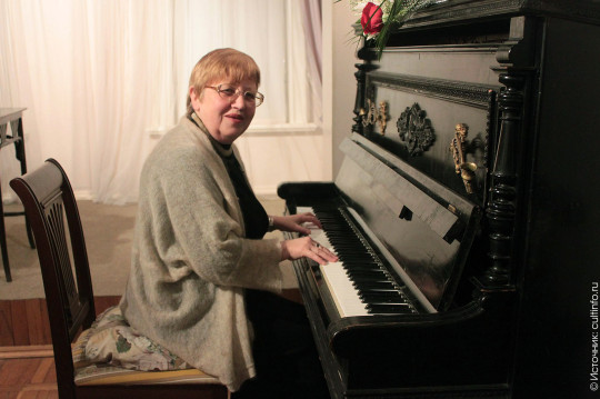 Заслуженная артистка России Елена Распутько отметила 70-летие