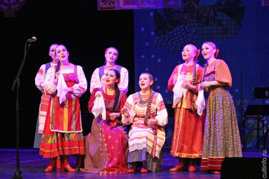 Народный мюзикл «Свадьба на Покрова» покажет ансамбль «Русский Север»