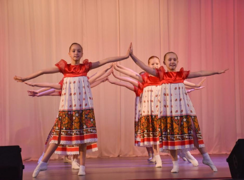 Коллективы и отдельные исполнители могут принять участие в городском конкурсе народного творчества «Вологодский журавель»
